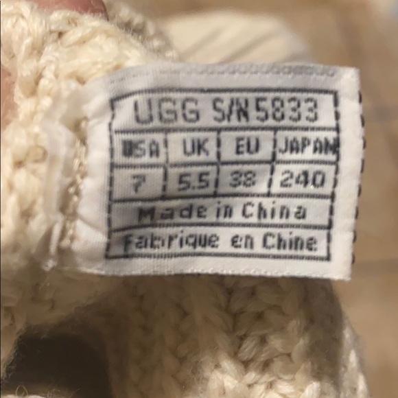 Cream Classic UGG Shirt boot. - Picture 7 of 7